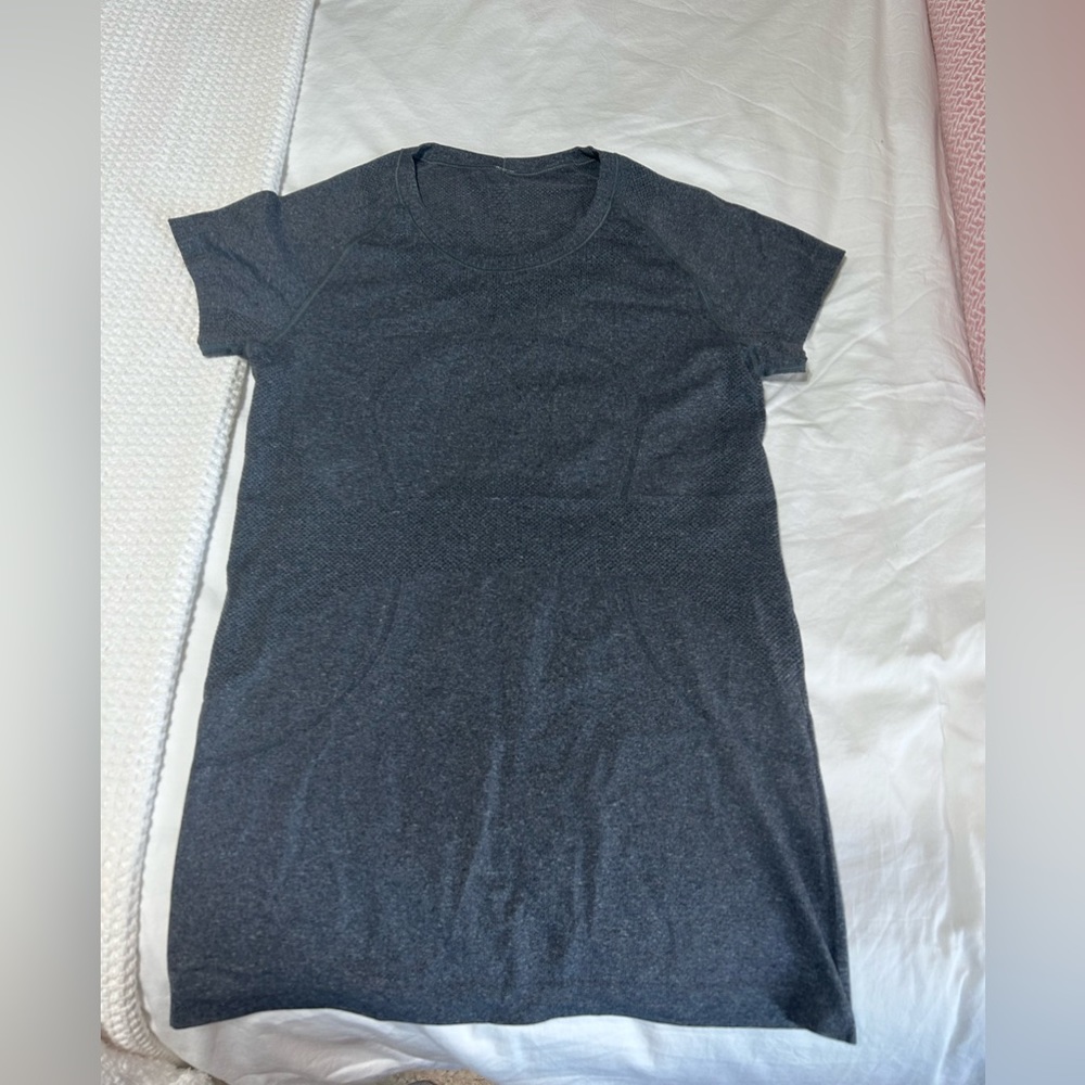 LULULEMON Swiftly Tech Short Sleeve Shirt (Grey)